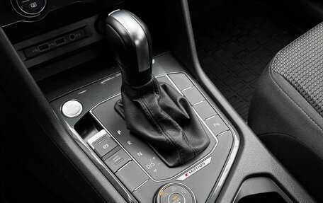 Volkswagen Tiguan II, 2020 год, 3 099 000 рублей, 16 фотография