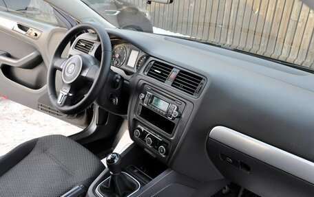 Volkswagen Jetta VI, 2012 год, 940 000 рублей, 11 фотография