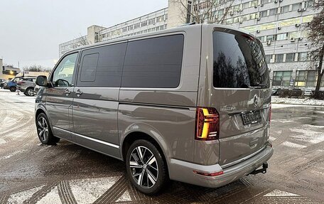 Volkswagen Multivan T6 рестайлинг, 2022 год, 7 450 000 рублей, 6 фотография