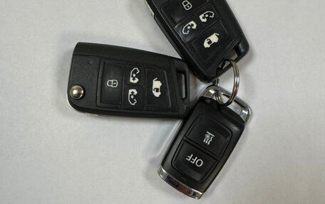 Volkswagen Multivan T6 рестайлинг, 2022 год, 7 450 000 рублей, 20 фотография