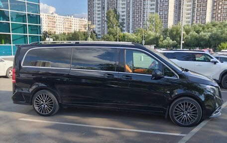 Mercedes-Benz V-Класс, 2024 год, 9 500 000 рублей, 2 фотография