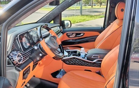 Mercedes-Benz V-Класс, 2024 год, 9 500 000 рублей, 5 фотография