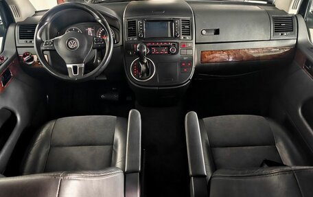 Volkswagen Multivan T5, 2011 год, 2 100 000 рублей, 8 фотография