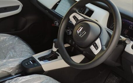 Honda Fit, 2021 год, 1 700 000 рублей, 11 фотография