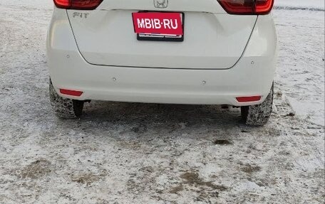 Honda Fit, 2021 год, 1 700 000 рублей, 6 фотография