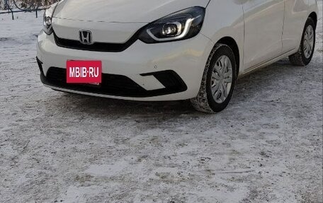 Honda Fit, 2021 год, 1 700 000 рублей, 2 фотография