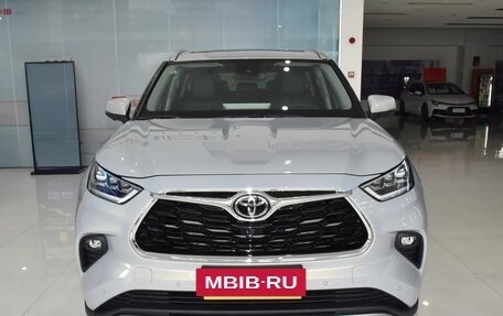 Toyota Highlander, 2025 год, 5 650 000 рублей, 2 фотография