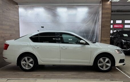 Skoda Octavia, 2017 год, 1 290 000 рублей, 5 фотография