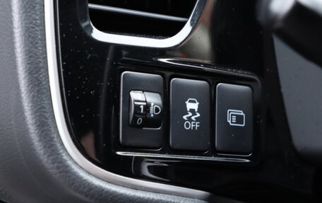 Mitsubishi Outlander III рестайлинг 3, 2016 год, 1 490 000 рублей, 16 фотография