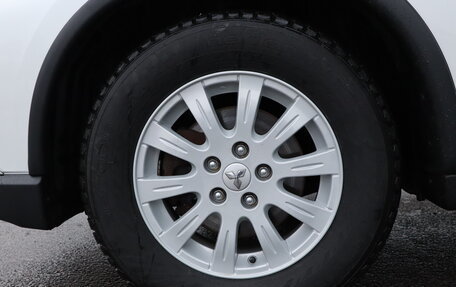 Mitsubishi Outlander III рестайлинг 3, 2016 год, 1 490 000 рублей, 23 фотография