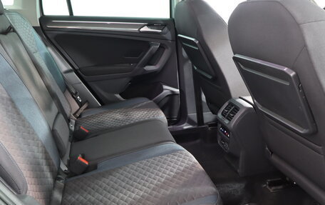 Volkswagen Tiguan II, 2020 год, 1 849 000 рублей, 13 фотография