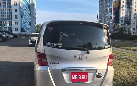 Honda Freed I, 2011 год, 1 050 000 рублей, 3 фотография