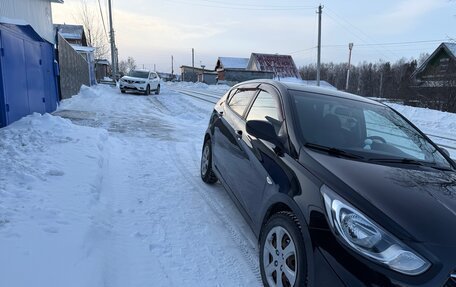 Hyundai Solaris II рестайлинг, 2011 год, 780 000 рублей, 2 фотография