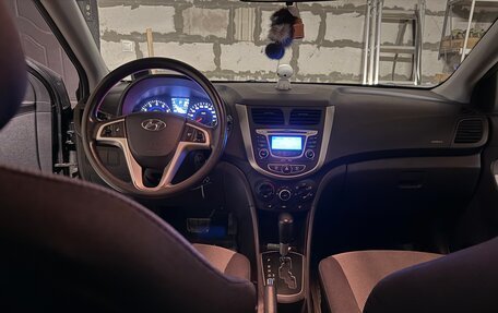 Hyundai Solaris II рестайлинг, 2011 год, 780 000 рублей, 9 фотография