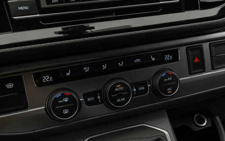 Volkswagen Caravelle T6 рестайлинг, 2021 год, 4 390 000 рублей, 21 фотография