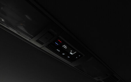 Volkswagen Caravelle T6 рестайлинг, 2021 год, 4 390 000 рублей, 17 фотография