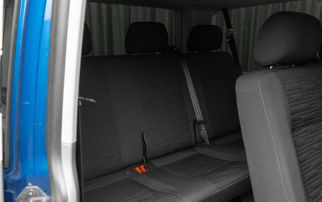 Volkswagen Caravelle T6 рестайлинг, 2021 год, 4 390 000 рублей, 18 фотография