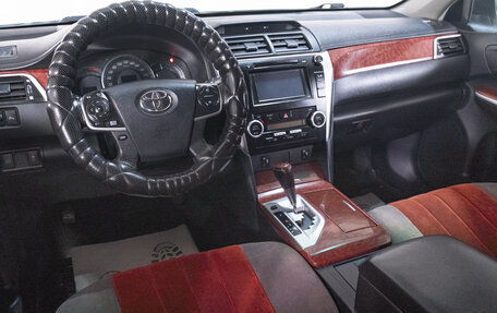 Toyota Camry, 2014 год, 2 099 000 рублей, 9 фотография