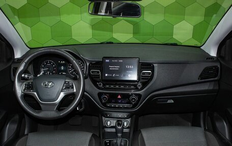 Hyundai Solaris II рестайлинг, 2021 год, 1 700 000 рублей, 13 фотография