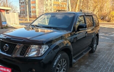 Nissan Pathfinder, 2012 год, 1 650 000 рублей, 2 фотография