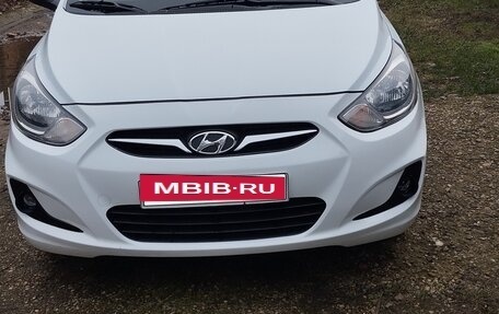 Hyundai Solaris II рестайлинг, 2013 год, 950 000 рублей, 1 фотография