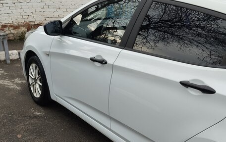 Hyundai Solaris II рестайлинг, 2013 год, 950 000 рублей, 9 фотография