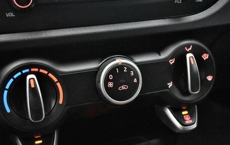 KIA Rio IV, 2019 год, 1 375 000 рублей, 8 фотография