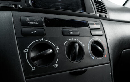 Toyota Corolla, 2005 год, 585 000 рублей, 17 фотография