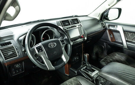 Toyota Land Cruiser Prado 150 рестайлинг 2, 2015 год, 3 600 000 рублей, 11 фотография