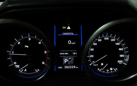 Toyota Land Cruiser Prado 150 рестайлинг 2, 2015 год, 3 600 000 рублей, 12 фотография