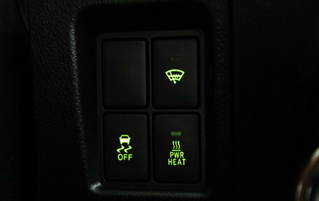 Toyota Land Cruiser Prado 150 рестайлинг 2, 2015 год, 3 600 000 рублей, 19 фотография