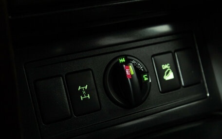 Toyota Land Cruiser Prado 150 рестайлинг 2, 2015 год, 3 600 000 рублей, 22 фотография