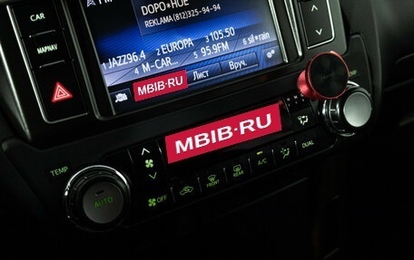 Toyota Land Cruiser Prado 150 рестайлинг 2, 2015 год, 3 600 000 рублей, 17 фотография