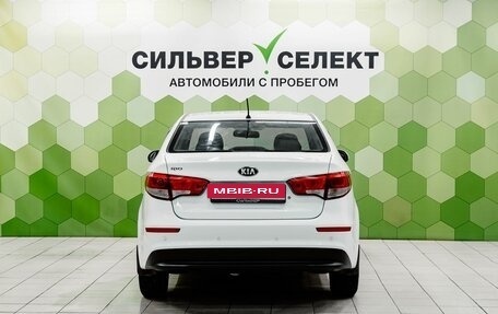 KIA Rio III рестайлинг, 2016 год, 900 000 рублей, 4 фотография