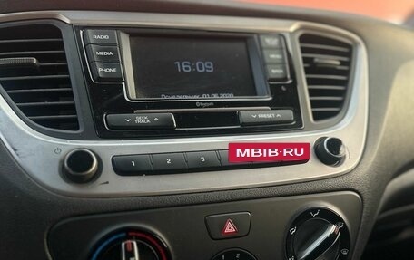 Hyundai Solaris II рестайлинг, 2018 год, 1 179 000 рублей, 8 фотография