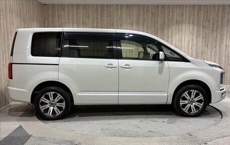 Mitsubishi Delica D:5 I, 2021 год, 2 520 000 рублей, 6 фотография