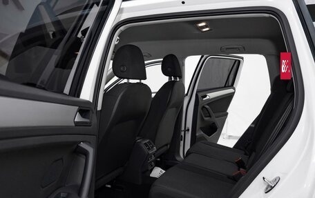 Volkswagen Tiguan II, 2020 год, 1 799 000 рублей, 10 фотография