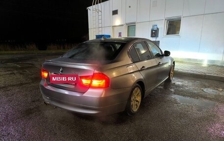 BMW 3 серия, 2009 год, 900 000 рублей, 7 фотография