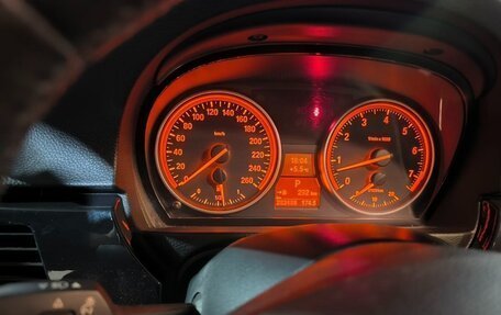 BMW 3 серия, 2009 год, 900 000 рублей, 17 фотография