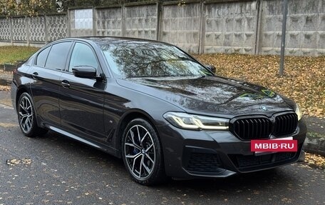 BMW 5 серия, 2020 год, 5 990 000 рублей, 4 фотография