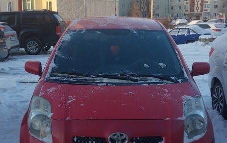 Toyota Yaris III рестайлинг, 2007 год, 480 000 рублей, 2 фотография