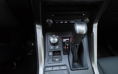 Lexus NX I, 2019 год, 3 380 000 рублей, 17 фотография