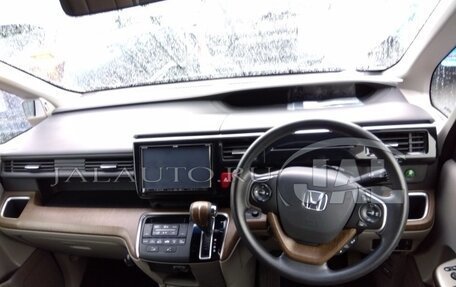 Honda Stepwgn IV, 2016 год, 1 930 000 рублей, 35 фотография