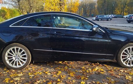 Mercedes-Benz E-Класс, 2015 год, 1 950 000 рублей, 2 фотография