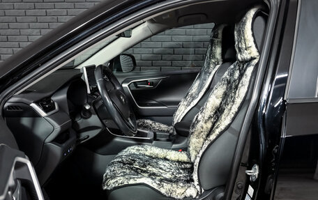 Toyota RAV4, 2020 год, 3 540 000 рублей, 10 фотография