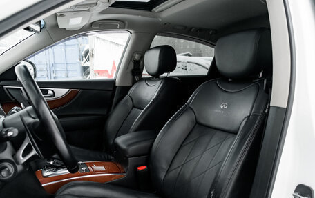 Infiniti QX70, 2013 год, 2 100 000 рублей, 10 фотография