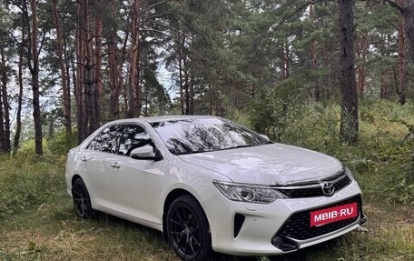Toyota Camry, 2015 год, 1 950 000 рублей, 17 фотография