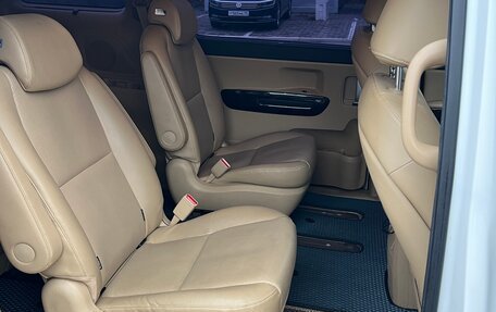 KIA Carnival III, 2019 год, 2 600 000 рублей, 8 фотография