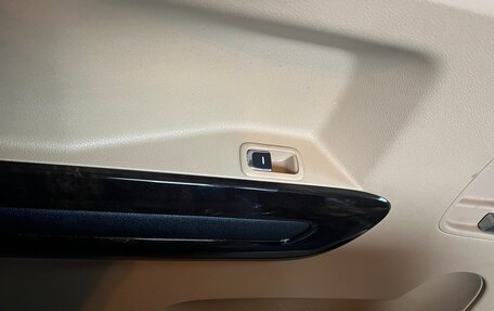 KIA Carnival III, 2019 год, 2 600 000 рублей, 19 фотография