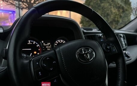 Toyota RAV4, 2017 год, 2 550 000 рублей, 21 фотография